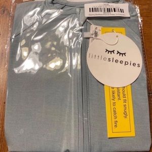 Little sleepies Stormy zippy
3-6 mths